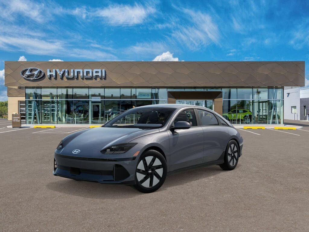 2025 Hyundai Ioniq 6 SE RWD