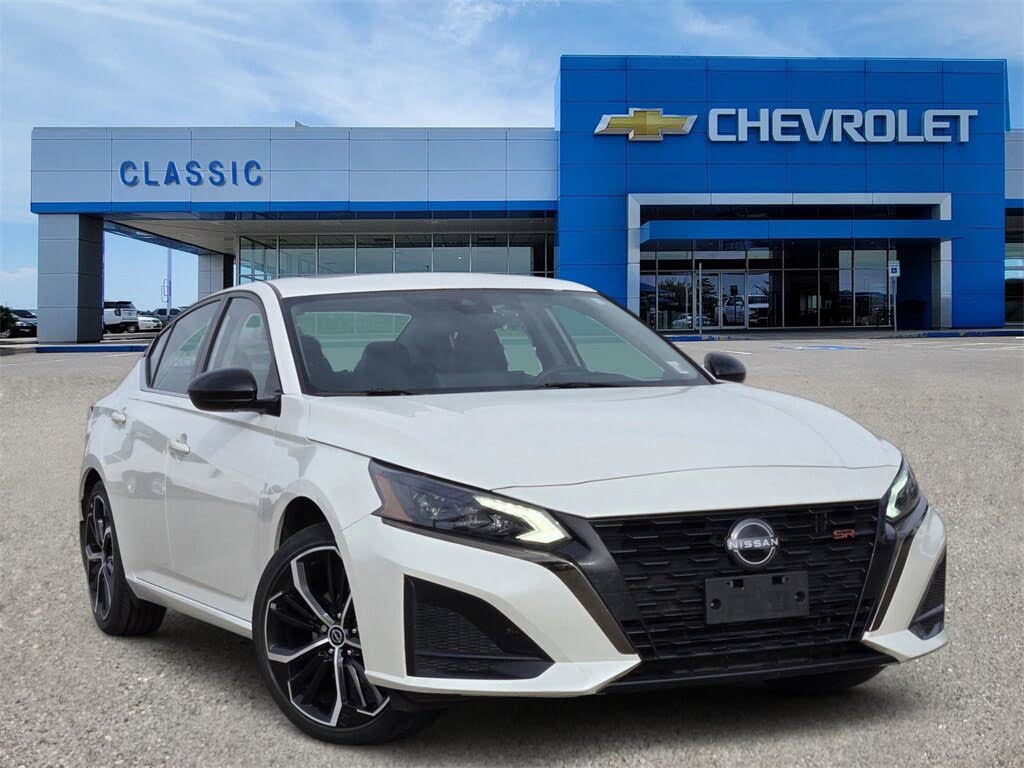 2023 Nissan Altima 2.5 SR FWD