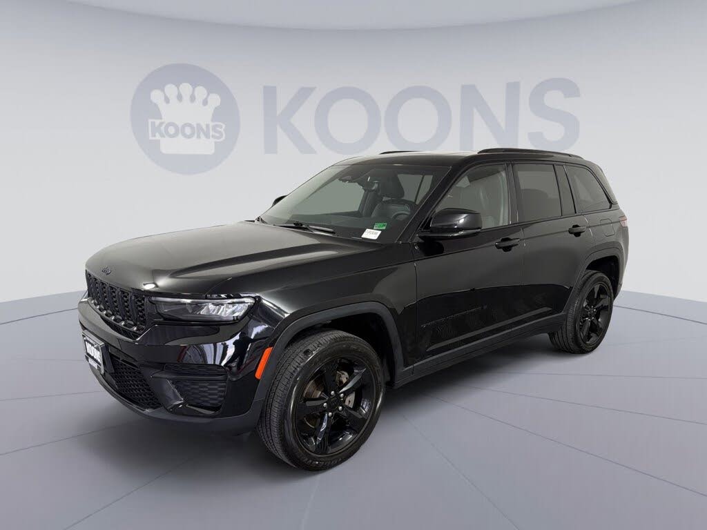 2023 Jeep Grand Cherokee Altitude 4WD