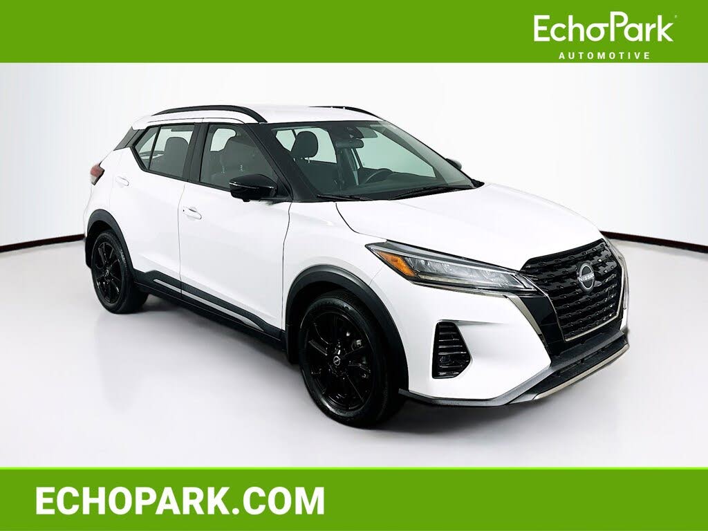 2023 Nissan Kicks SR FWD