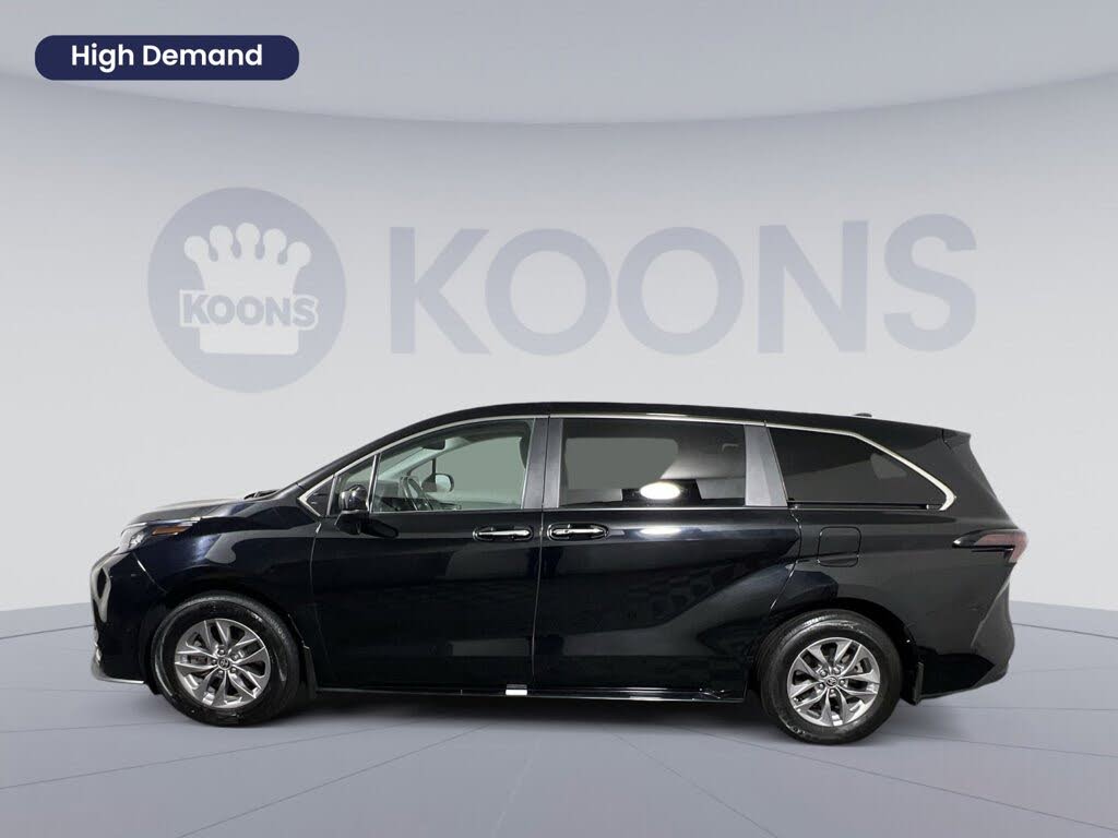 2023 Toyota Sienna XLE 7-Passenger FWD