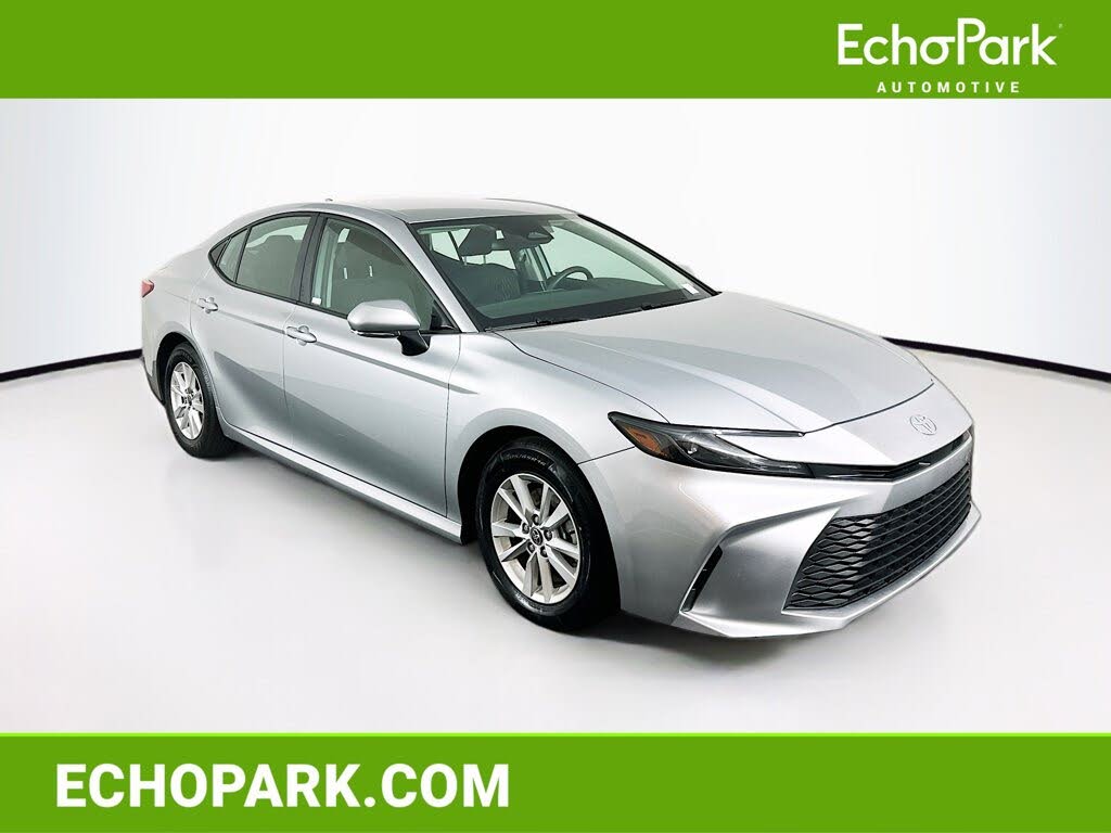 2025 Toyota Camry LE FWD