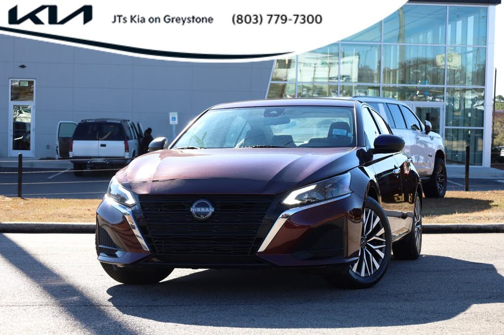 2024 Nissan Altima 2.5 SV FWD