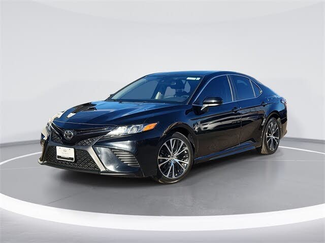2019 Toyota Camry SE FWD