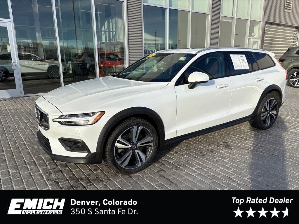 2023 Volvo V60 Cross Country B5 Plus AWD
