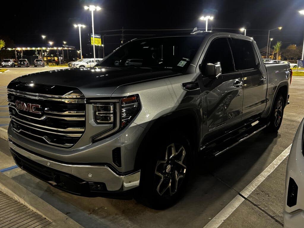 2024 GMC Sierra 1500 SLT Crew Cab 4WD
