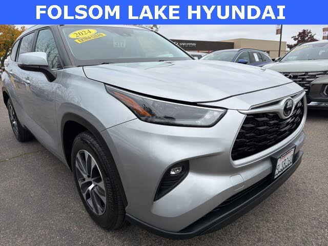 2024 Toyota Highlander XLE FWD