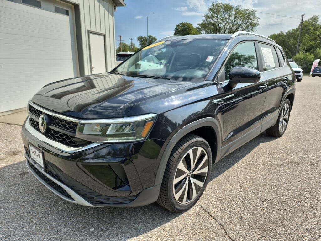 2024 Volkswagen Taos SE FWD