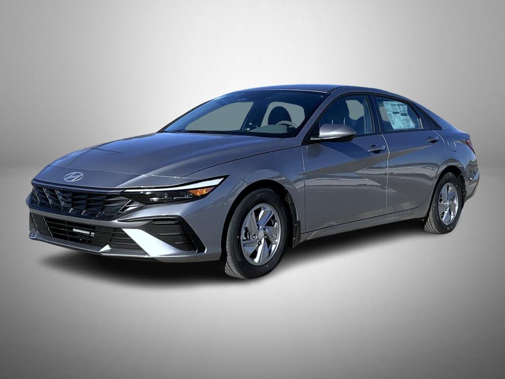 2026 Hyundai Elantra SE FWD