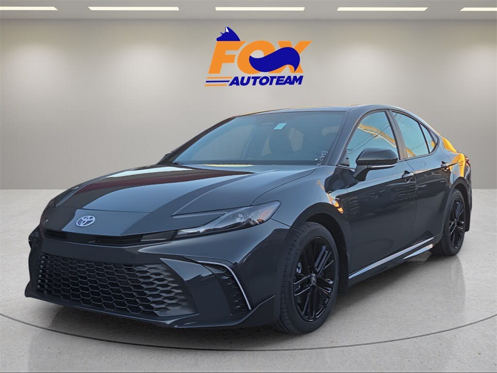 2026 Toyota Camry SE FWD