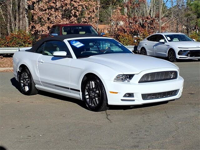 2014 Ford Mustang V6 Premium Convertible RWD
