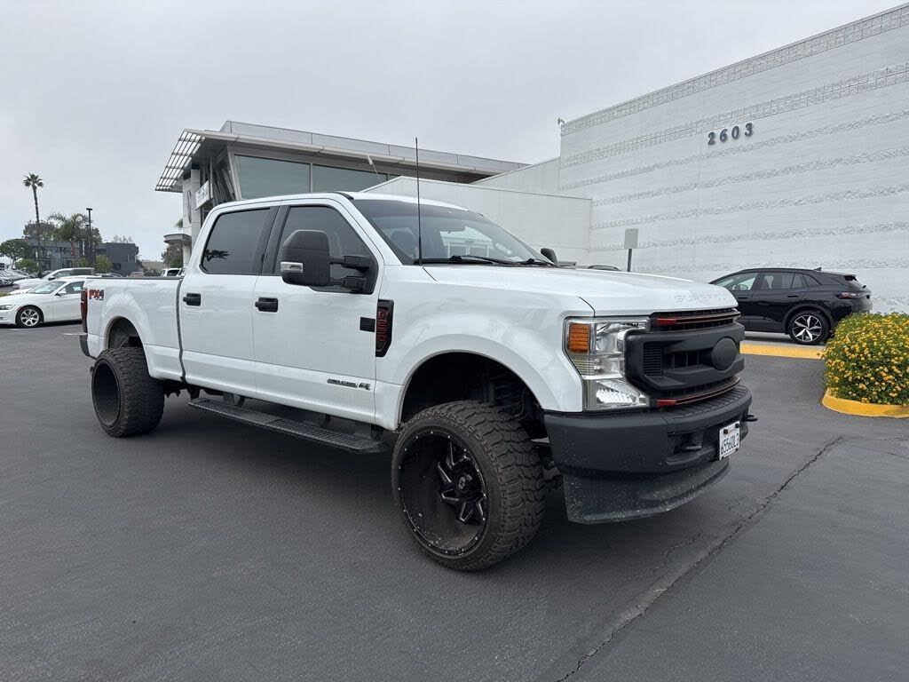 2022 Ford F-250 Super Duty XLT Crew Cab 4WD