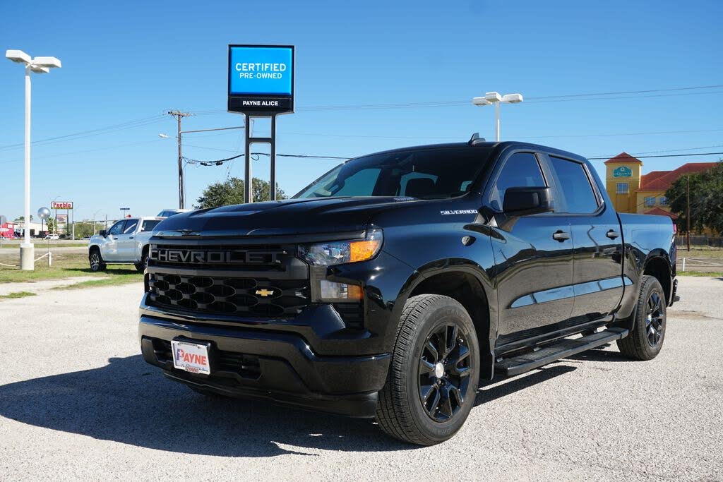 2025 Chevrolet Silverado 1500 Custom Crew Cab RWD