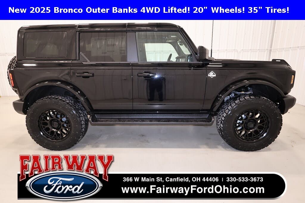 2025 Ford Bronco Outer Banks 4-Door 4WD
