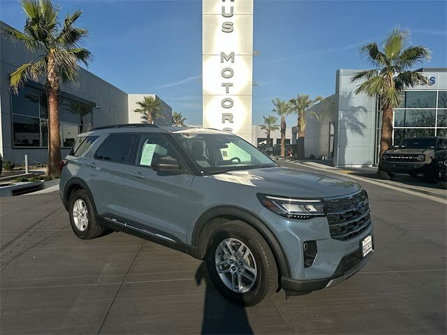 2025 Ford Explorer Active RWD
