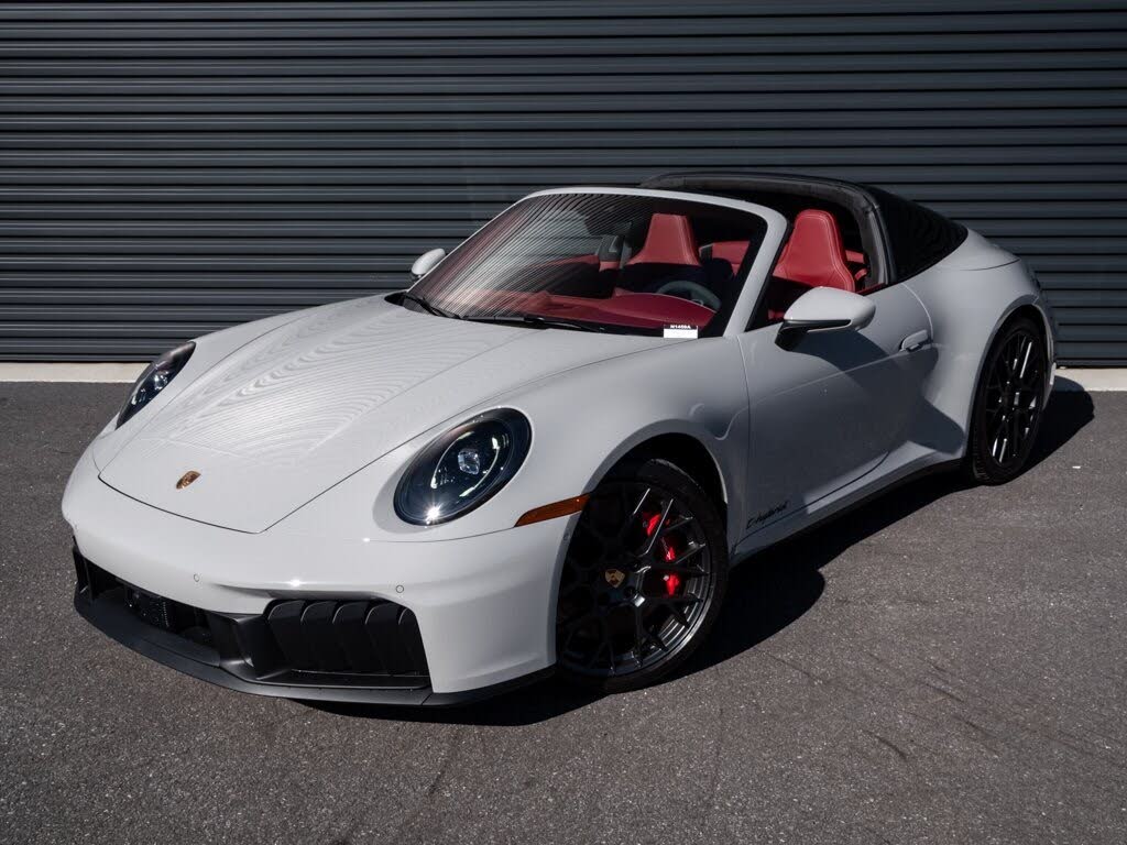 2025 Porsche 911 Targa 4 GTS Cabriolet AWD