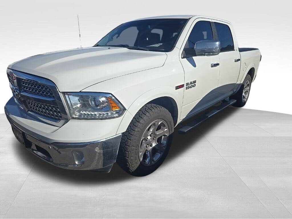 2017 RAM 1500 Laramie Crew Cab 4WD