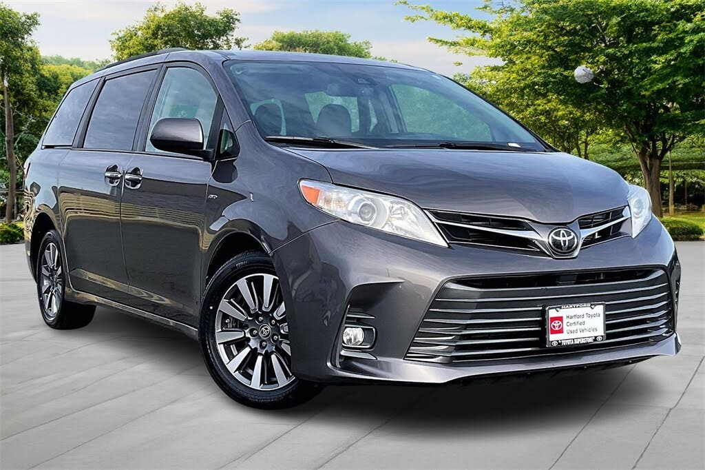 2020 Toyota Sienna XLE 7-Passenger AWD