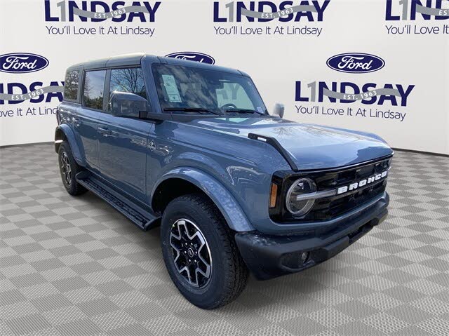 2025 Ford Bronco Outer Banks 4-Door 4WD