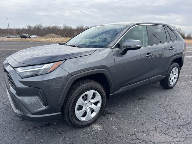 2025 Toyota RAV4 LE FWD
