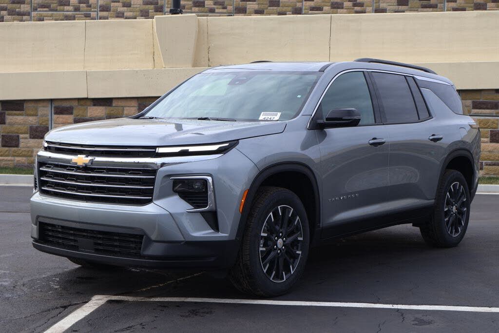 2026 Chevrolet Traverse LT FWD