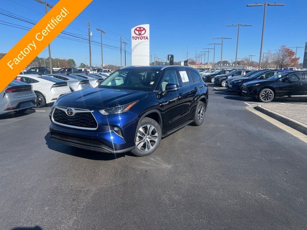 2022 Toyota Highlander XLE FWD