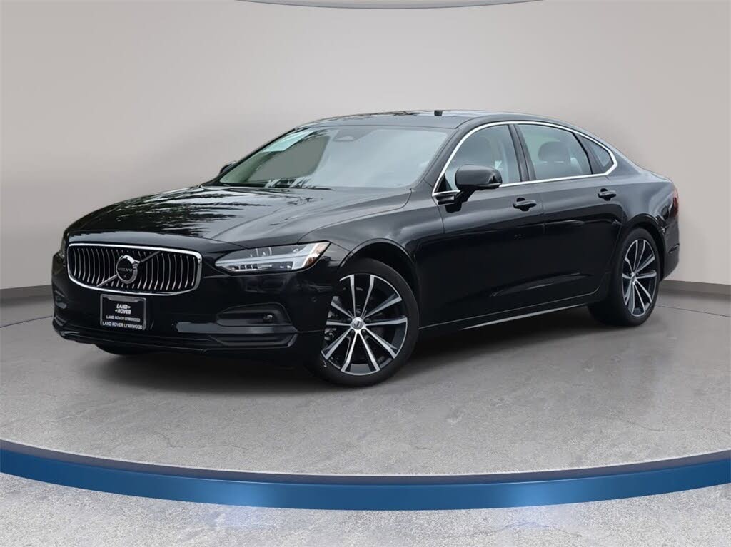 2022 Volvo S90 B6 Momentum AWD