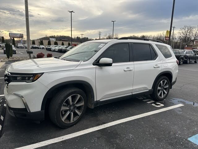 2024 Honda Pilot Touring FWD