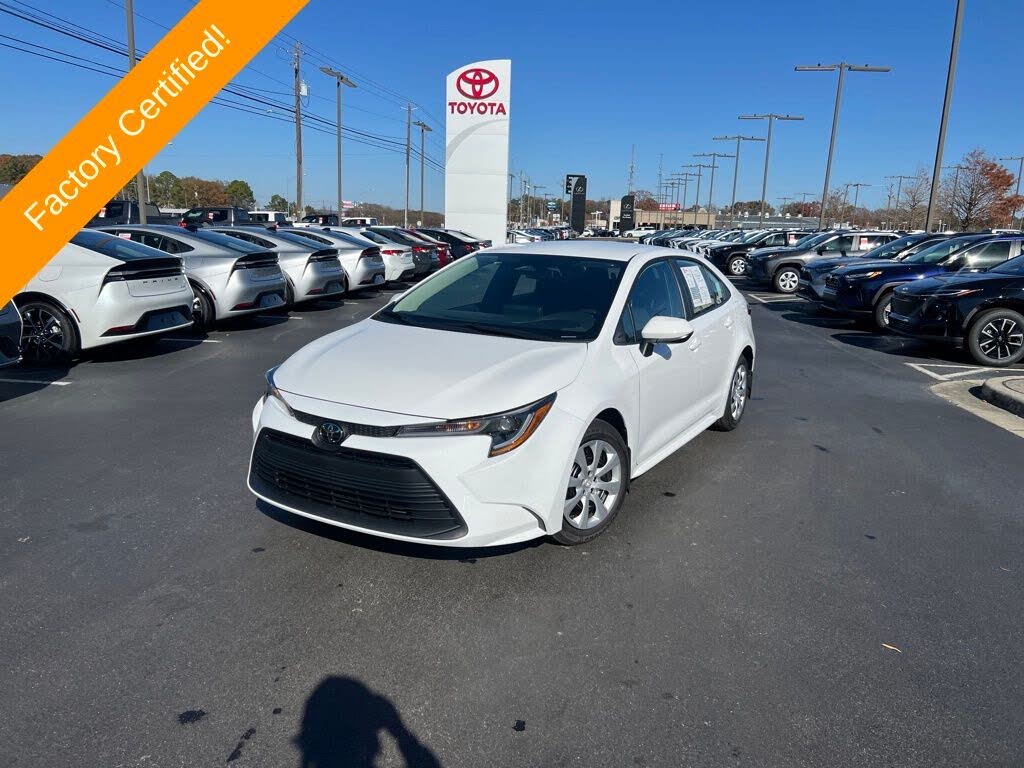 2025 Toyota Corolla LE FWD