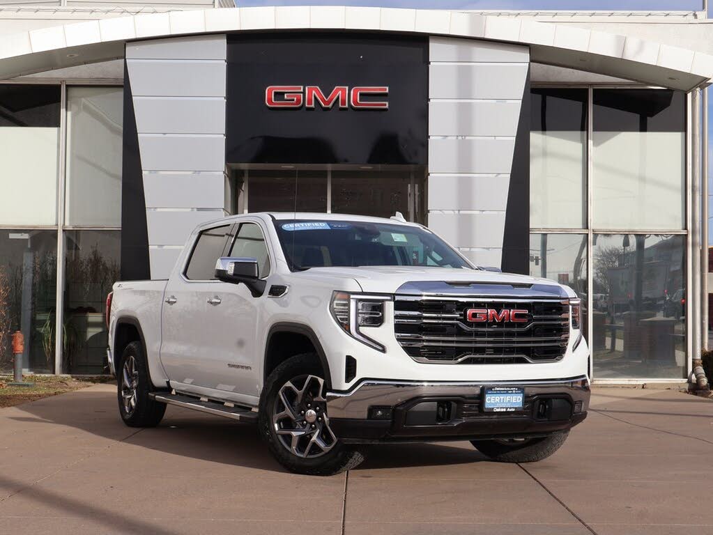 2022 GMC Sierra 1500 SLT Crew Cab 4WD