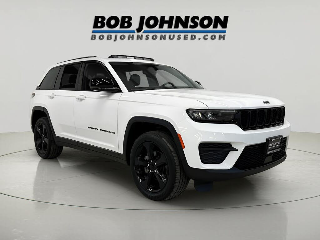 2023 Jeep Grand Cherokee Altitude 4WD