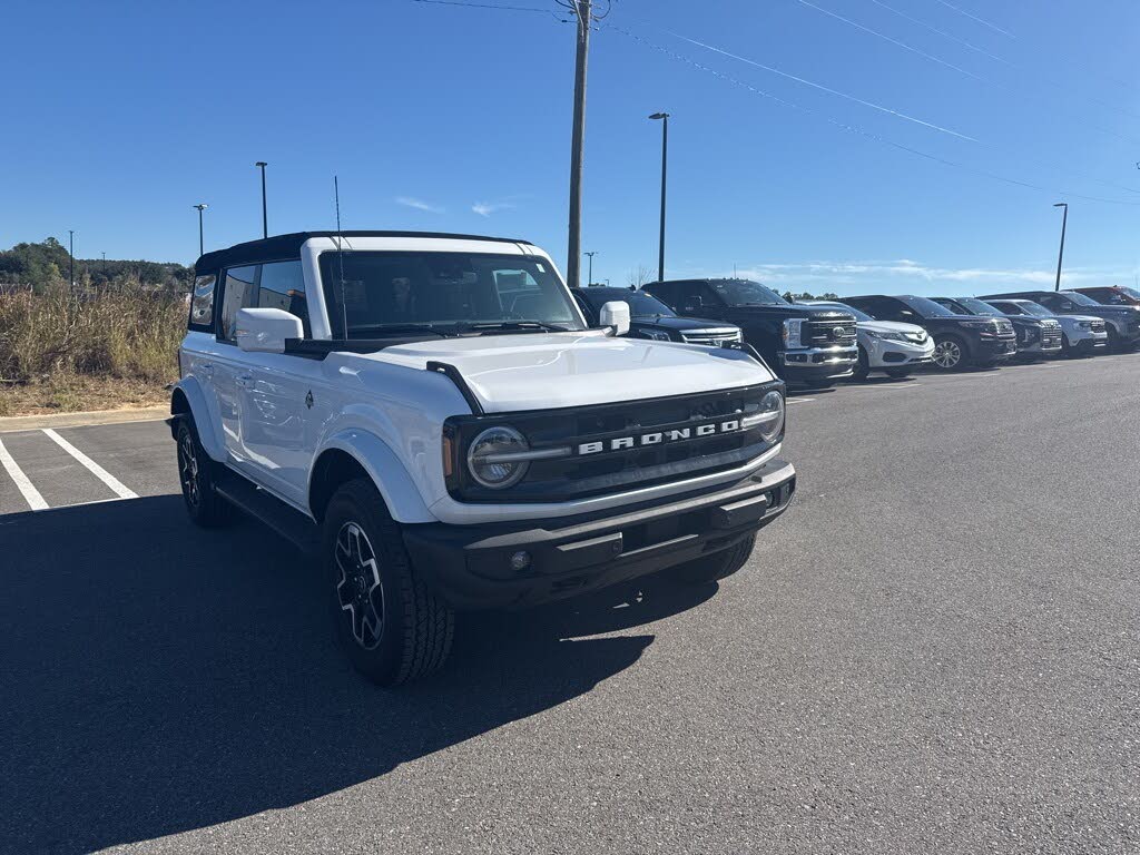 2024 Ford Bronco Outer Banks 4-Door 4WD