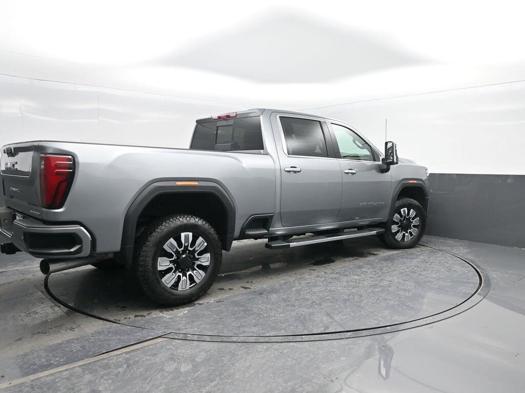 2025 GMC Sierra 2500HD Denali Crew Cab 4WD