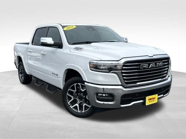 2025 RAM 1500 Laramie Crew Cab 4WD