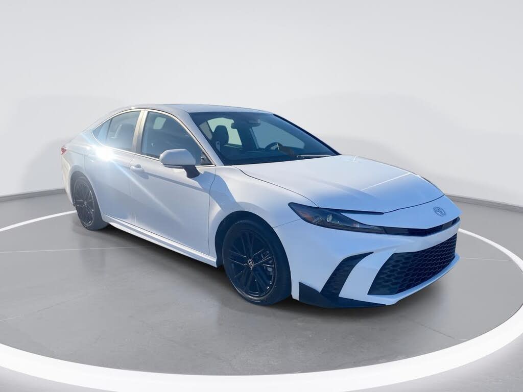2025 Toyota Camry SE FWD