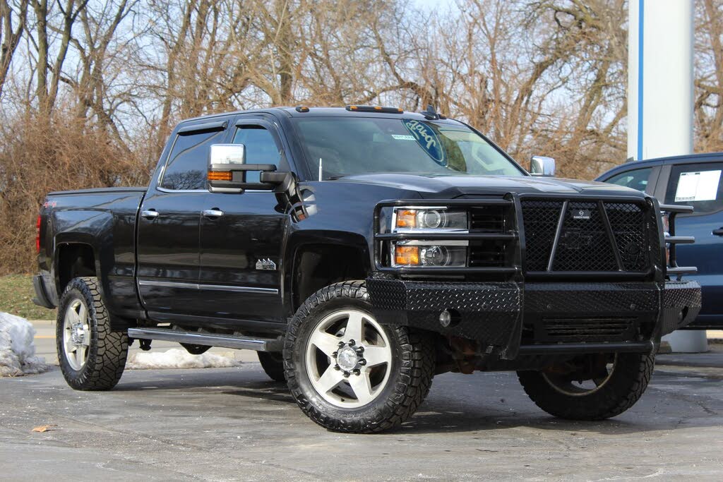 2017 Chevrolet Silverado 2500HD High Country Crew Cab 4WD