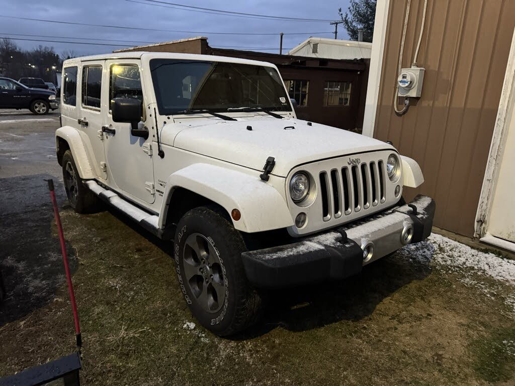 2017 Jeep Wrangler Unlimited Sahara 4WD