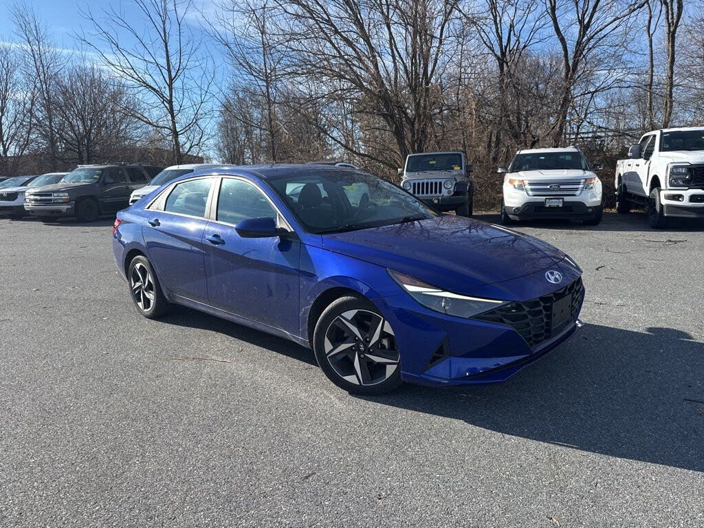 2023 Hyundai Elantra SEL FWD