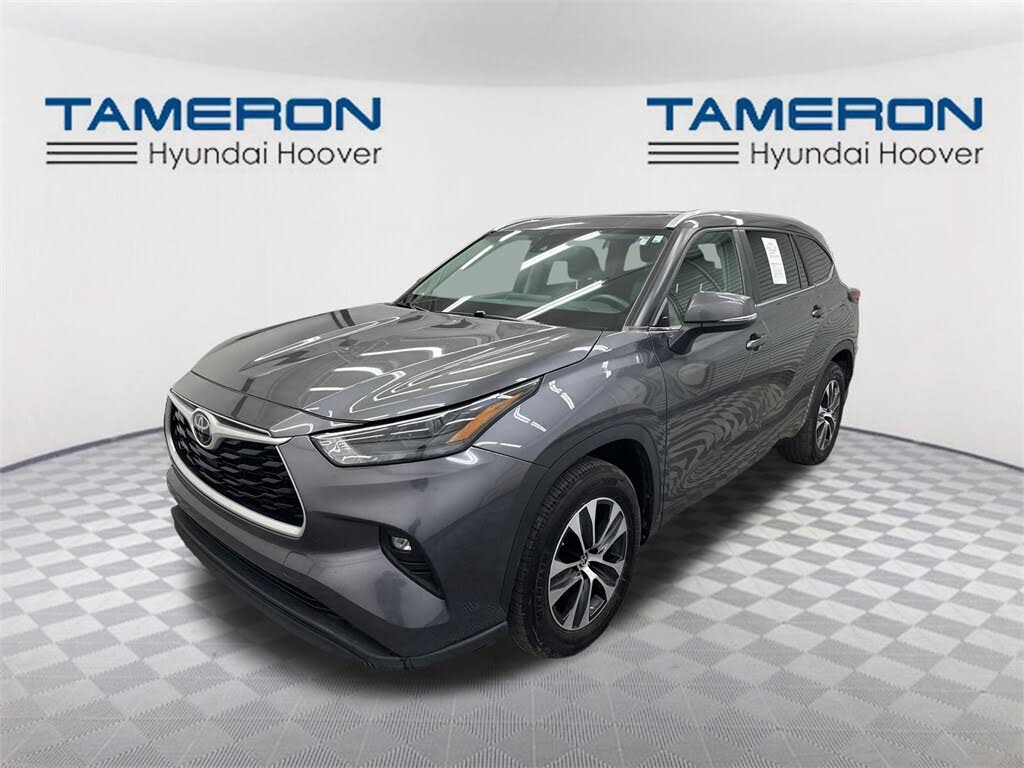 2024 Toyota Highlander LE FWD