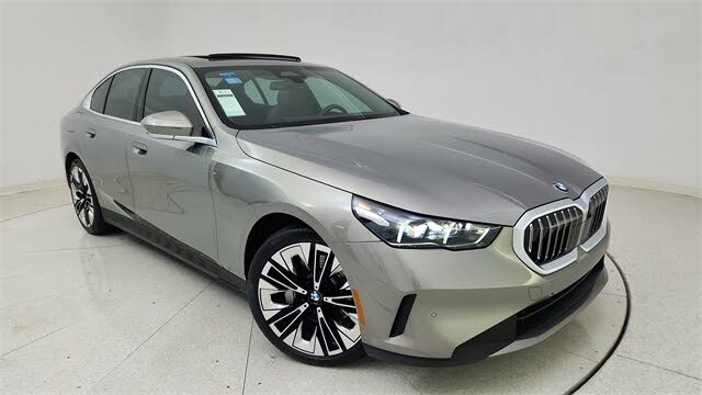 2025 BMW 5 Series 530i RWD