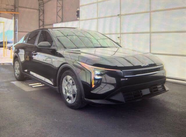 2025 Kia K4 LX FWD