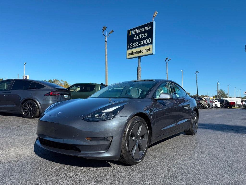 2023 Tesla Model 3 RWD