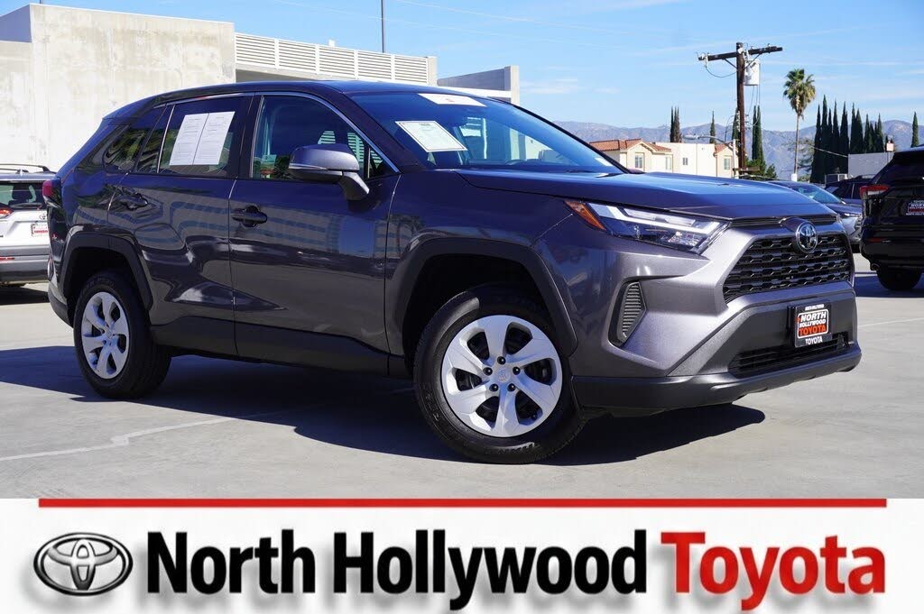 2024 Toyota RAV4 LE FWD