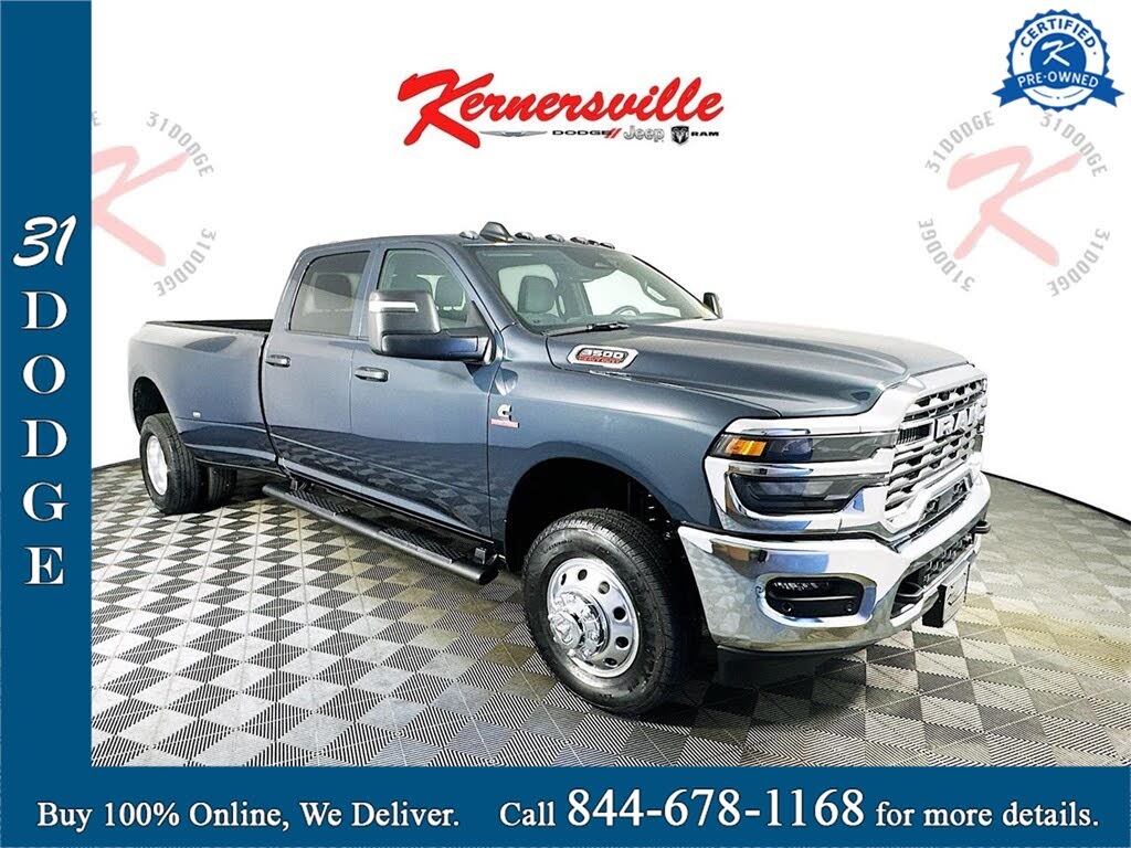 2025 RAM 3500 Tradesman Crew Cab LB DRW 4WD
