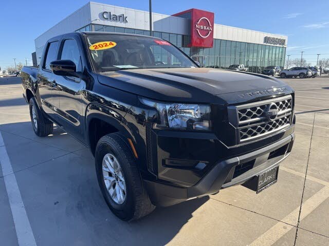 2024 Nissan Frontier SV Crew Cab 4WD