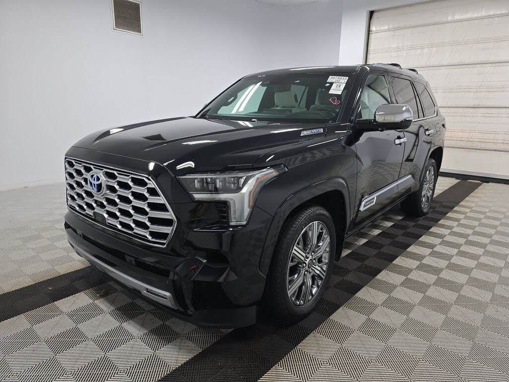 2024 Toyota Sequoia Capstone 4WD