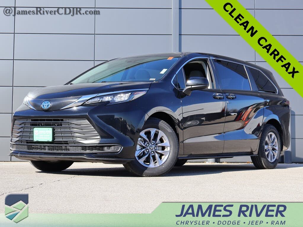 2024 Toyota Sienna LE 8-Passenger FWD