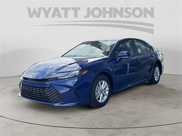 2025 Toyota Camry LE FWD