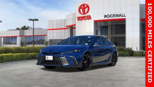2025 Toyota Camry SE FWD