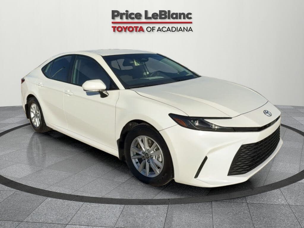 2025 Toyota Camry LE FWD